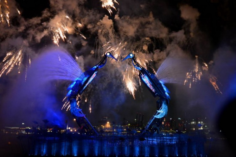 Singapore, Crane Dance